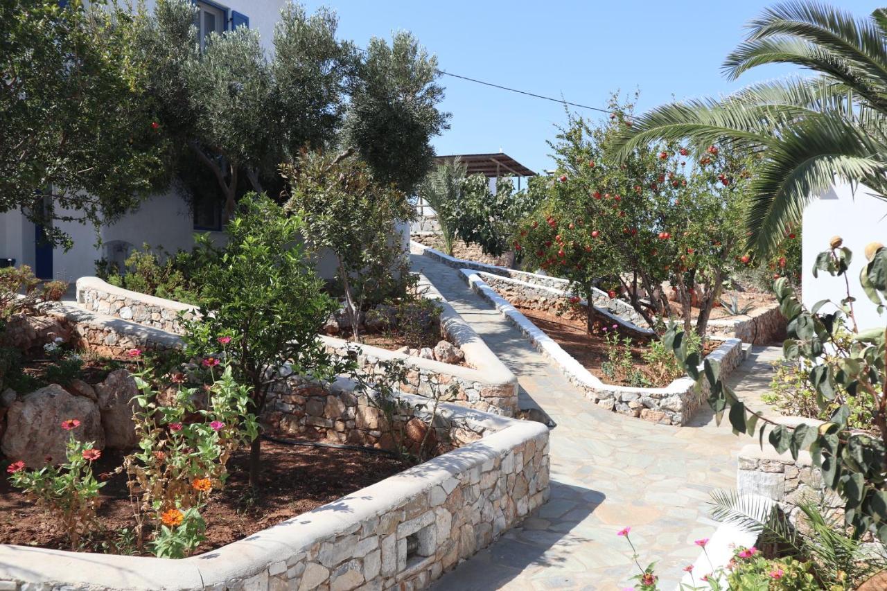 Anna'S Place Rooms Irakleia  Exterior photo