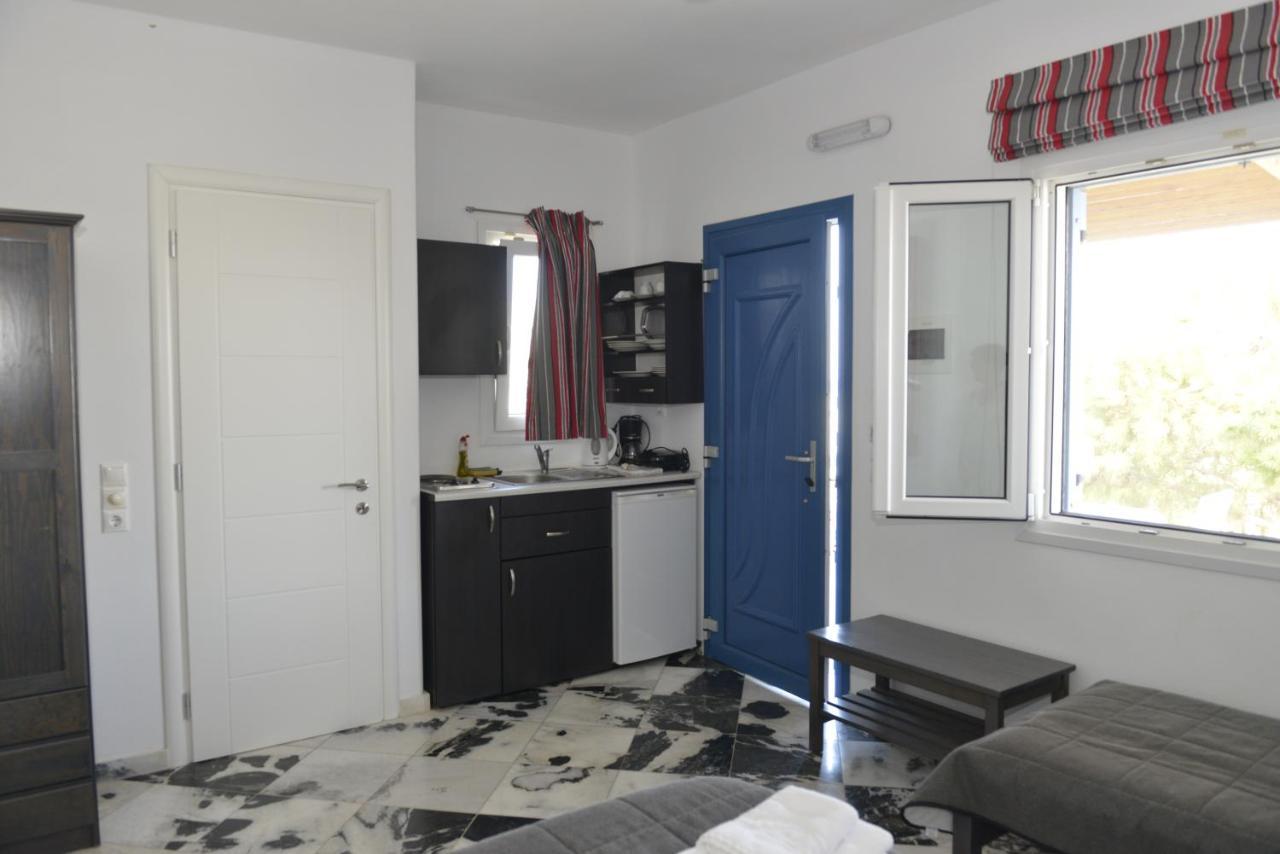 Anna'S Place Rooms Irakleia  Exterior photo